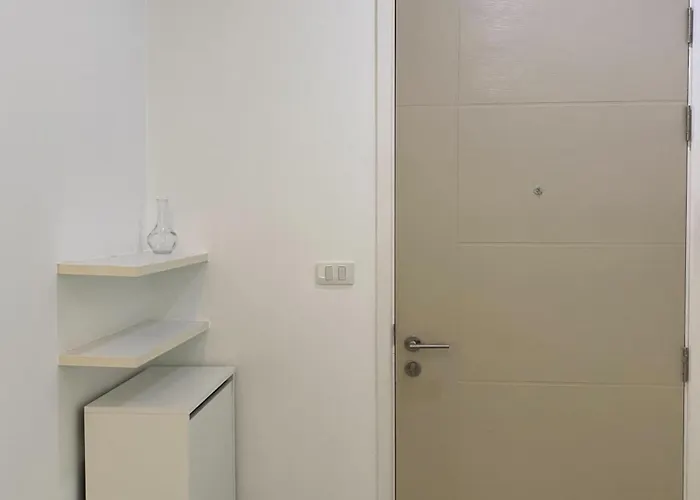 Sathorn Sathorn 11 بانكوك